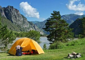 Buying Used Outdoor Gear Reduces Carbon Footprint