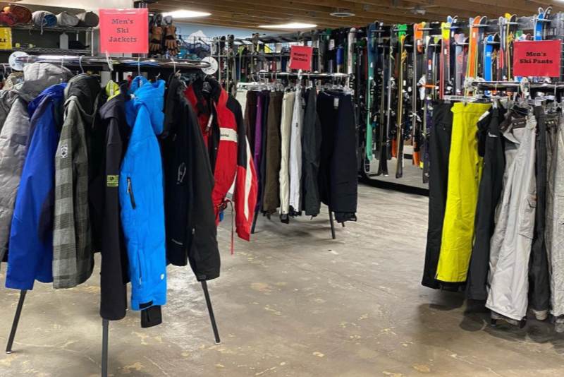 usedskiingclothing MER Mountain Equipment Recyclers